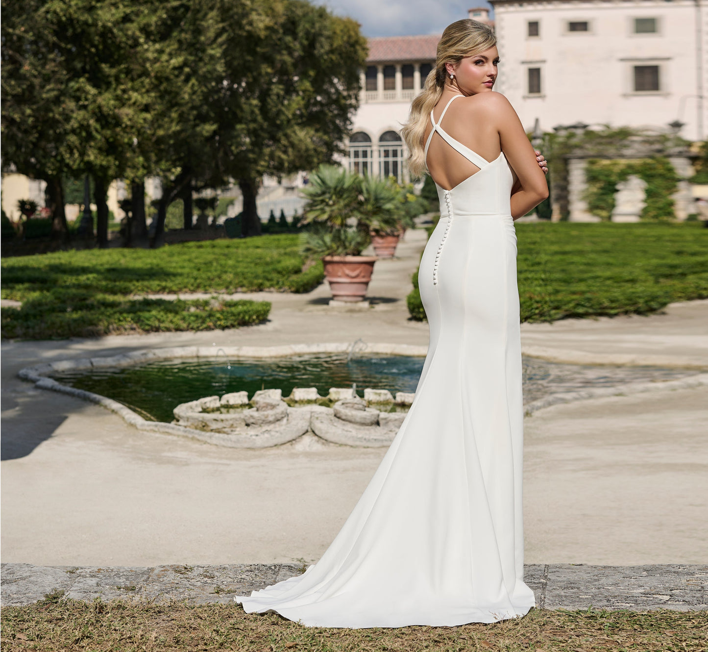 Stretch Crepe slim gown in Ivory