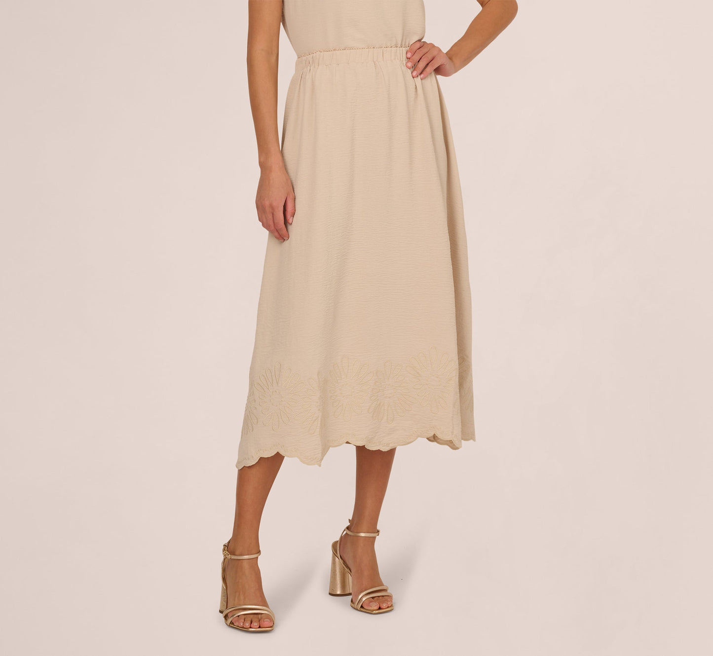 Embroidery Scalloped Hem Midi Skirt In Bamboo Wood
