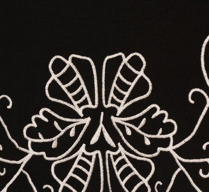 Sleeveless Cropped Floral Embroidered Top In Black Ivory