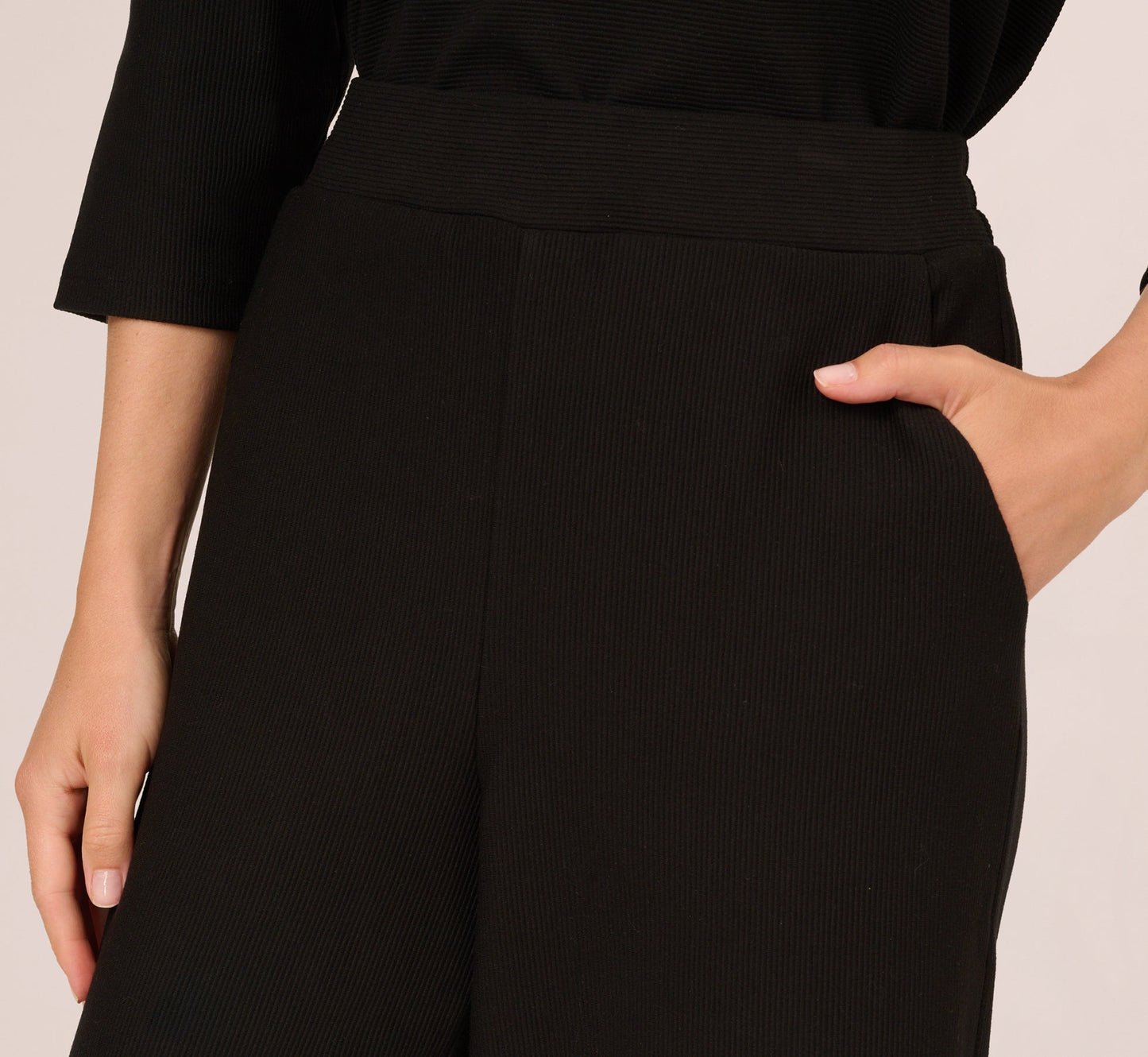 Wide Leg Rib Knit Cropped Pant In Black