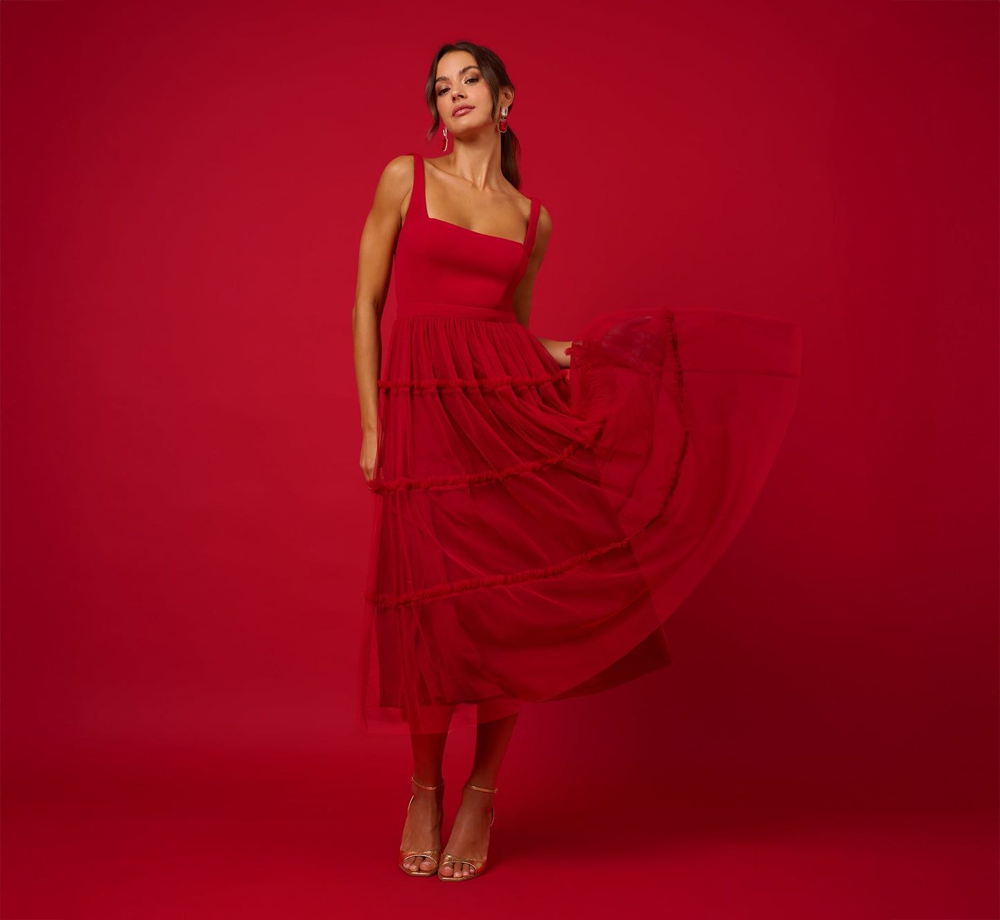 Sleeveless Midi Dress With Square Neck And Tiered Skirt In Matador Red