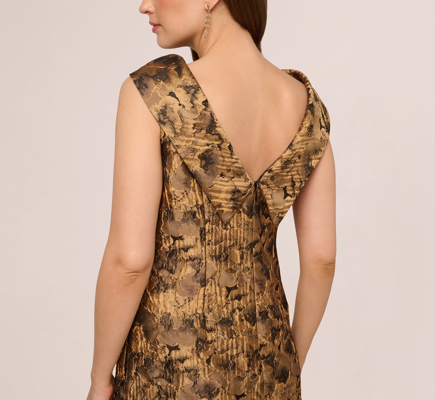 Sleeveless Jacquard Roll Collar Shift Dress In Gold Black