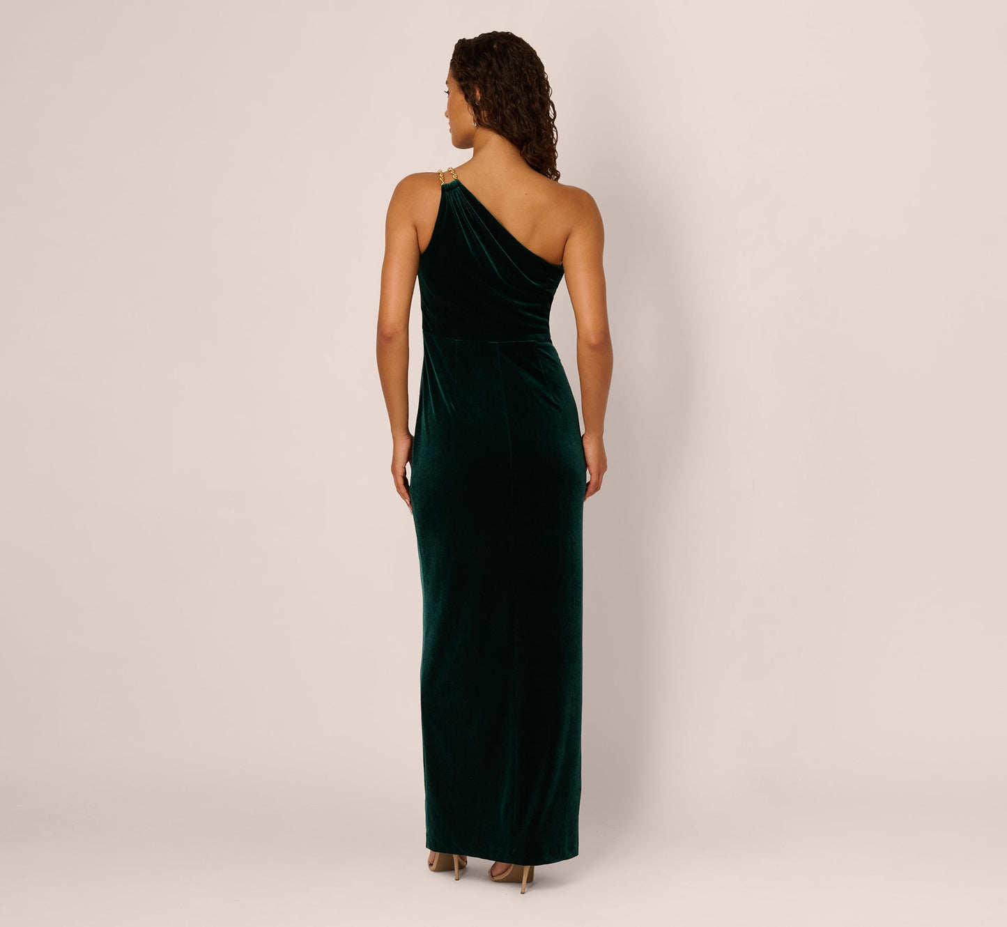 One Shoulder Draped Velvet Gown With Chain Accent In Emerald