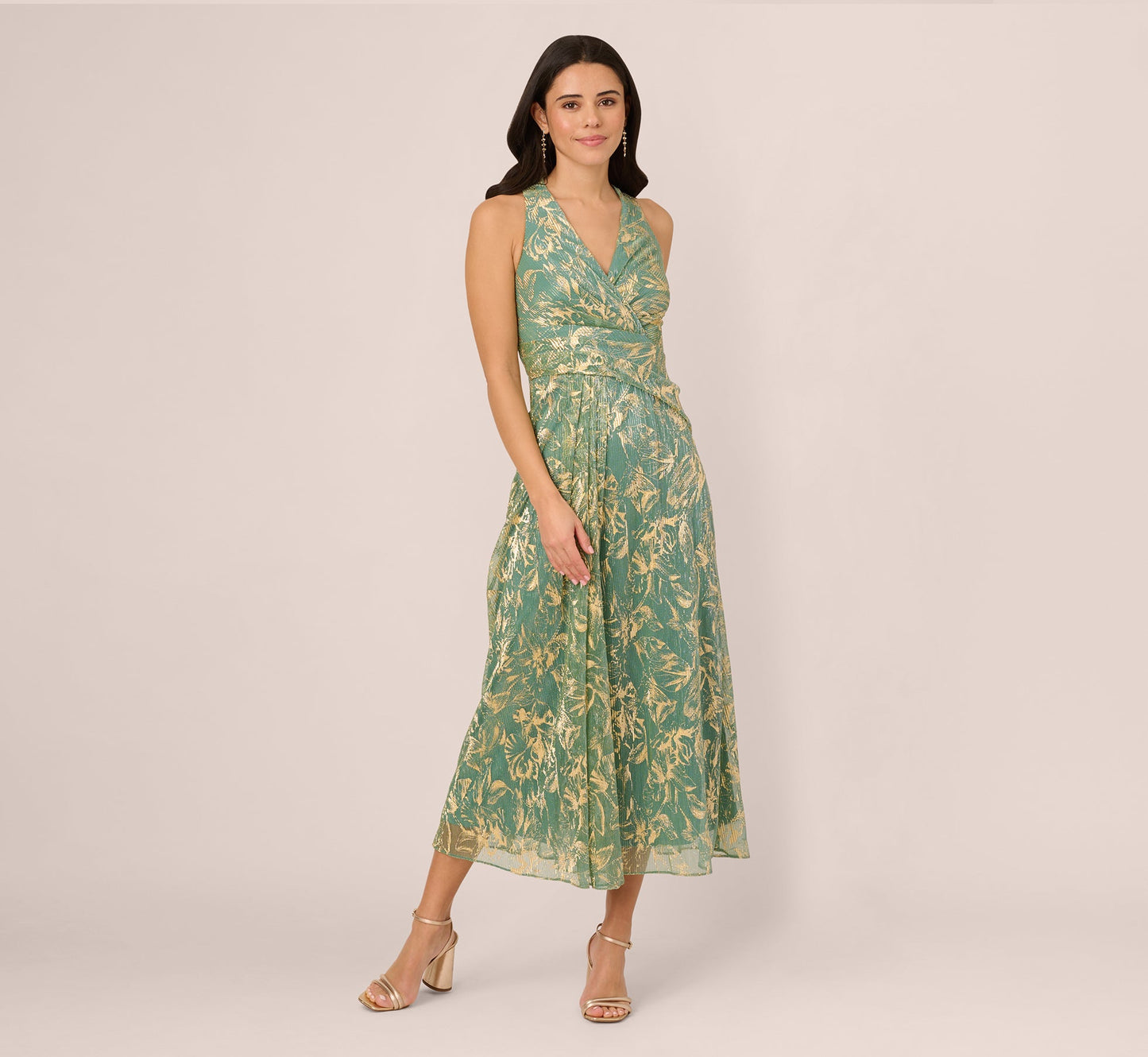 Sleeveless Metallic Crinkle Midi Dress In Sage Gold